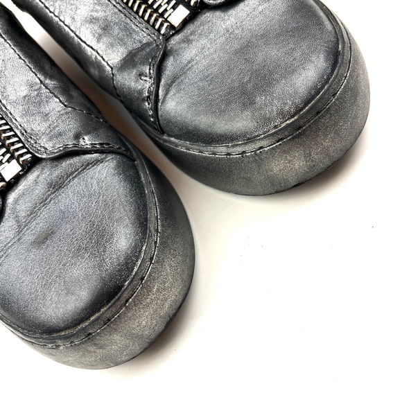 Frye Lena Rebel Zip Metallic Pewter Leather Sneakers size 7.5 - Picture 4 of 7